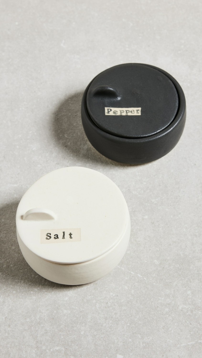 Kayla And Sam Salt And Pepper Set  |  Tabletop Home Noir Blanc